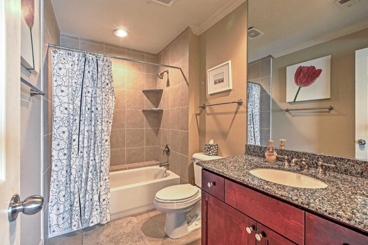 Colorful Galveston Retreat Steps From Beach And Pool 外观 照片